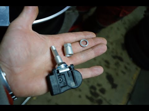 Видео: KIA Sportage - датчики давления (№ 52933-D9100) для зимних колес.