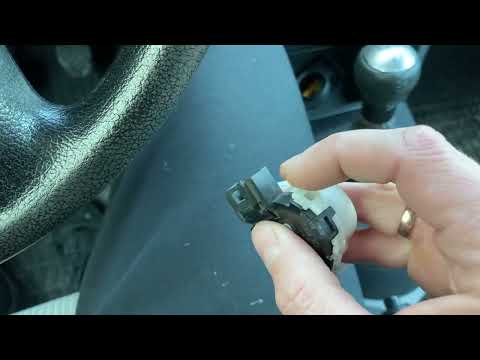 Видео: Як зняти контактну групу замка запалення VW Caddy/Passat b6 не знімаючи руля