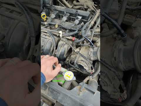 Видео: Мазда 6, 2011г. Периодически не реагирует на педаль газа.