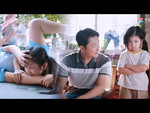 Видео: Соседский старший брат в окружении миленькая сестрёнка выбросила всю силу, один удар — все на колени