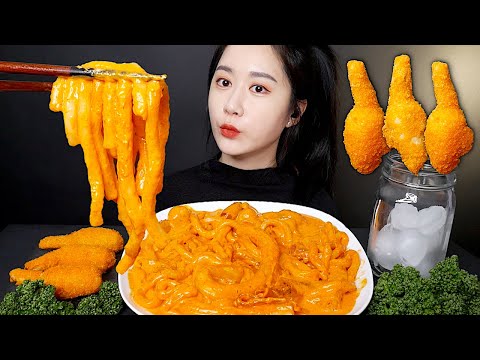 Видео: MUKBANG Розэ Ттеокбокки [Rose Tteokbokki] Real Sound MUKBANG | ASMR | EATING SOUND