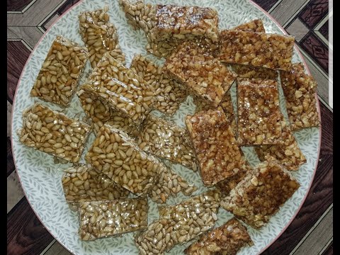 Видео: 😋СУСАМКИ  ОТ СЛЪНЧОГЛЕДОВИ СЕМКИ, ОРЕХИ И МЕД, ПЪЦКАНА И МАЛКОТО ЯРЕ😋