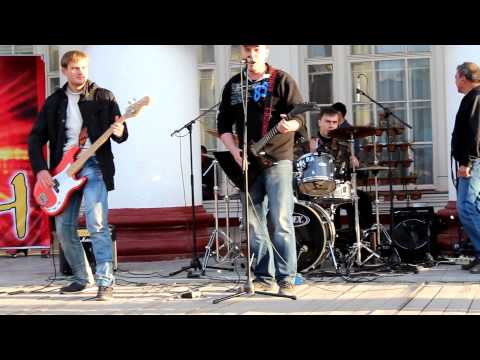 Видео: Aim - Я смотрю на них (cover Тараканы)