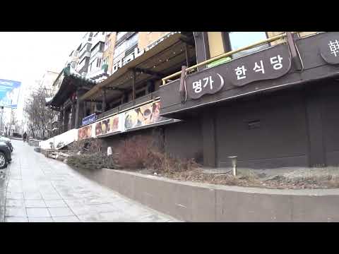 Видео: Владивосток. Март 2022. Утренняя прогулка перед завтраком. Улица 1-я Морская, Бестужева, Набережная.