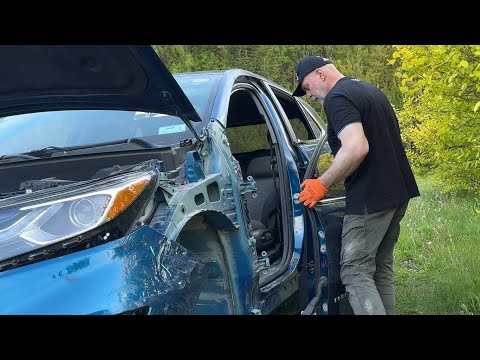 Видео: Как я купил битый автомобиль из США и смог сэкономить 500 $ на его ремонте.
