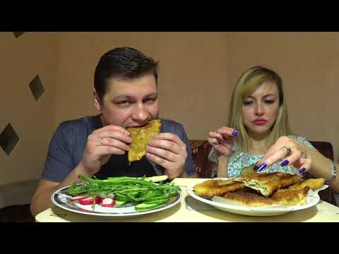 Видео: Мукбанг Чебуреки 🥟 MUKBANG Chebureks Eating