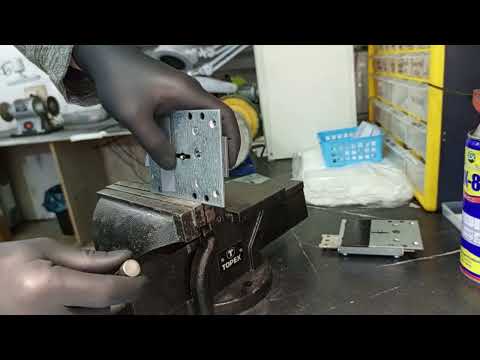 Видео: Вскрытие сейфового замка Mayer 74 и его аналога Border.