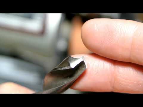 Видео: Ручная заточка сверла, легко