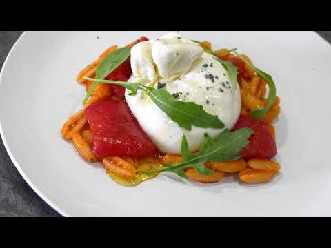 Видео: Такую ПАСТУ я НЕ ВИДЕЛ даже в Италии! Паста с бурратой и помидорами