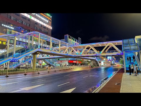 Видео: Янцзы июль 2024, горячие источники, парк динозавров, шведский стол,  стеклянный мост