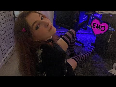 Видео: асмр Девочка Эмо вернёт тебя в 2007ой и соберет на тусовку 🩷НЯ!🖤