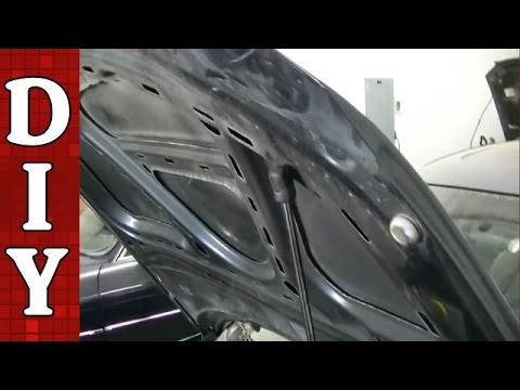 Видео: Как заменить стойку капота — простой способ