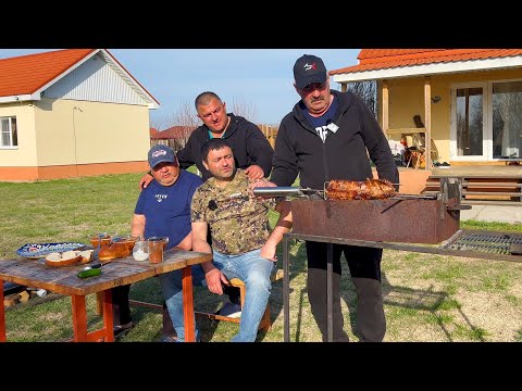 Видео: Лагман в казане на костре 🔥 Мясо на мангале🔥 Обед с друзьями на природе!
