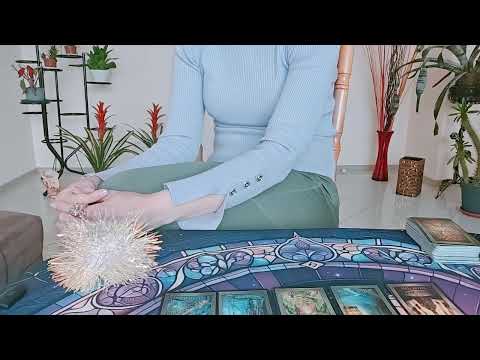 Видео: Съжалява ли бившия/бившата за мен? #tarot  #таро#любов#разочарование#развод#гадание