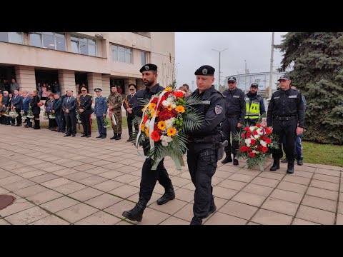 Видео: Ст.комисар Николай Кожухаров поздрави полицаите от ОДМВР-Русе за празника им