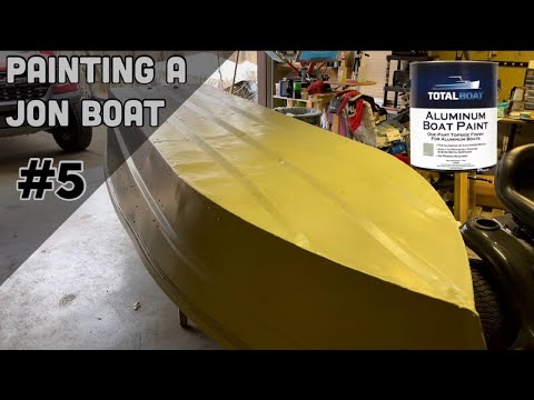 Видео: Покраска лодки-джонбота краской Total Boat Paint | Перекатка без опрокидывания