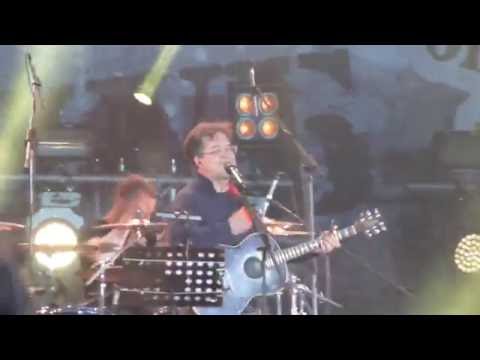 Видео: ДДТ (концерт на Дворцовой) -  Рок-н-ролл мертв