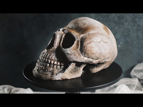 Видео: ТОРТ ЧЕРЕП | SKULL CAKE - сборка и декор торта из шоколада, 3D торт