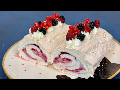 Видео: Меренговий рулет з ягодами 🍓Berry Meringue Roll