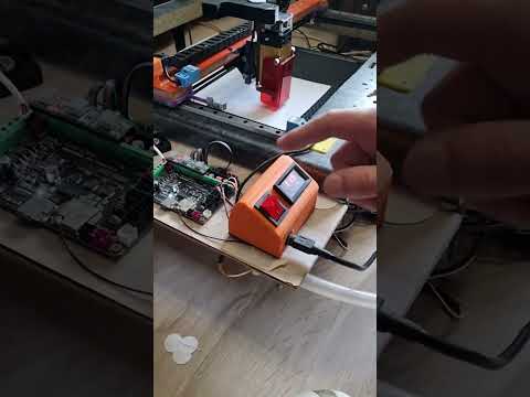 Видео: FluidNC и grblHAL  MKS TinyBee  сравнения резки лазера.