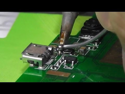 Видео: Переделка под зарядку от microUSB разъёма. Планшет DNS AirTab M74