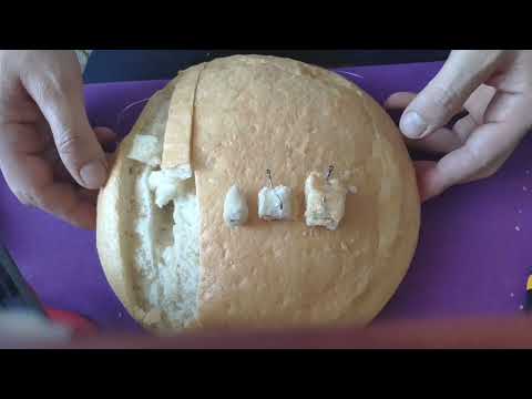 Видео: Çörəyin qarmağa taxılması.Kütüm və s.Kак насадить хлеб на крючок.How to put bread on a hook.🎣