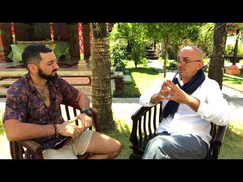 Видео: Как переехать жить на Бали? Арон Геллер!