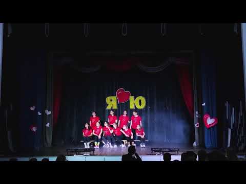 Видео: Классный танец вожатых детского лагеря "Юбилейный" - Никаких больше вечеринок