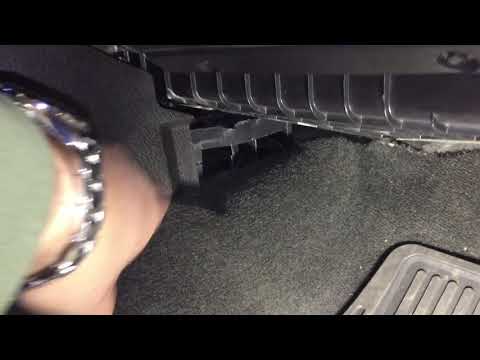 Видео: Ремонт электропривода двери Ford F-150. Простое решение, не требующее снятия панели приборов.