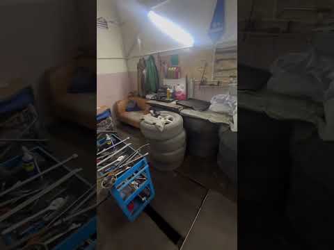 Видео: 35 колес в гараже