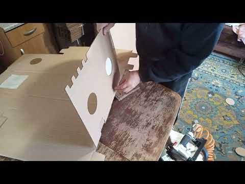 Видео: Сборка картонного короба для пчелопакета.