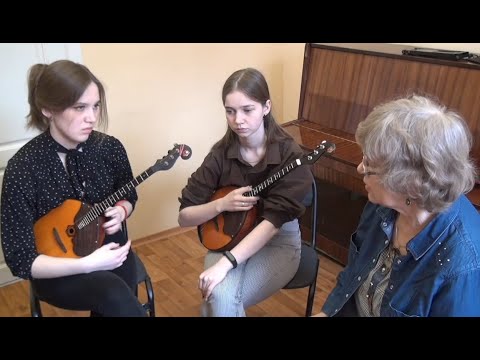 Видео: Открытый урок по предмету "Методика" в классе домры.