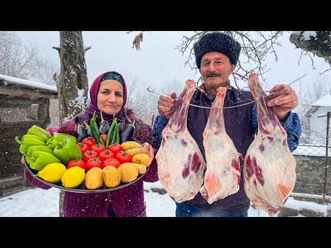 Видео: Семейный Зимний Ужин из Бараньих Ножек с Овощами в Тандыре