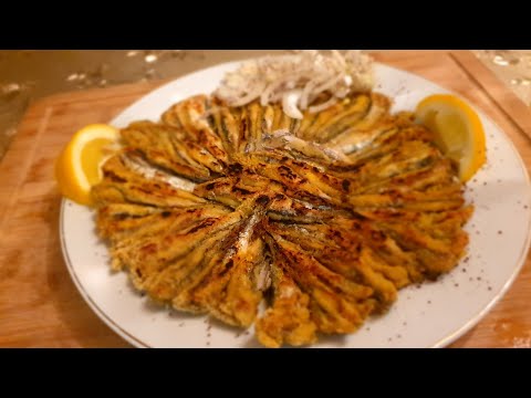 Видео: Такого вы не пробовали!!! Турецкое лакомство!! Hamsi tava!! Жареная сардинка по-турецки!!