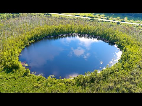 Видео: Бездонное Лесное Озеро, Солнечногорск. Съемка с квадрокоптера.