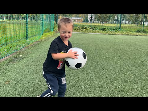 Видео: НОВАЯ ГРУППА В САДИКЕ, ЗАНЯТИЯ ФУТБОЛОМ ⚽️🥅,ПЕТЯ УЧИТСЯ ЕЗДИТЬ НА ВЕЛОСИПЕДЕ 🚲