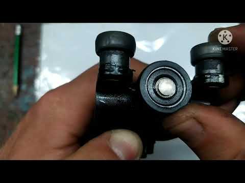 Видео: Ремонт роликов боковой двери Ford Transit 2000-2013г( верхний рычаг)