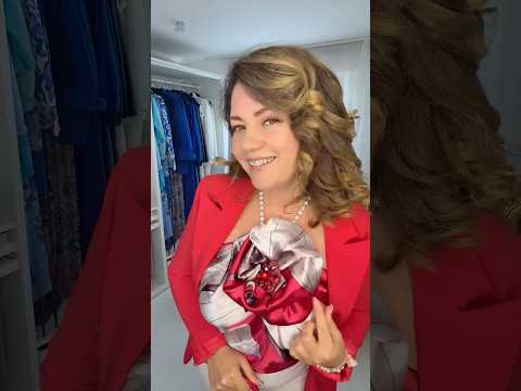 Видео: Топ из платка: стильно и просто…#irenebutsch #fashion #scarf #платок #top #tips #style #fashionstyle