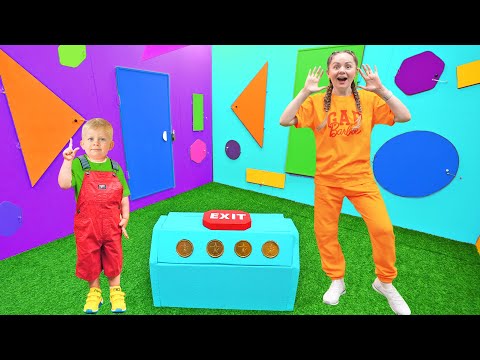 Видео: Олівер і мама в середині чарівного куба