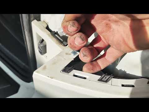 Видео: Снятие заднего бампера Subaru Outback VI поколения (2019 - н.в.)