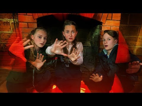 Видео: НОЧЬ в Лесу!! Нашли домик ВЕДЬМЫ!!