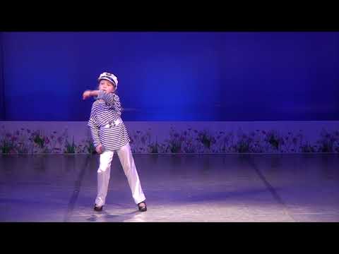 Видео: Песня Маленький кораблик