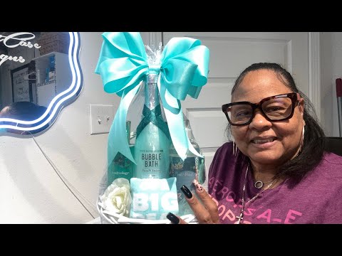 Видео: Давайте создадим этот бант для смокинга (используя атласную ленту с цветочным узором)