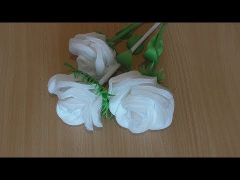 Видео: Как Сделать Красивую Розу С Стеблем из Ватных Дисков