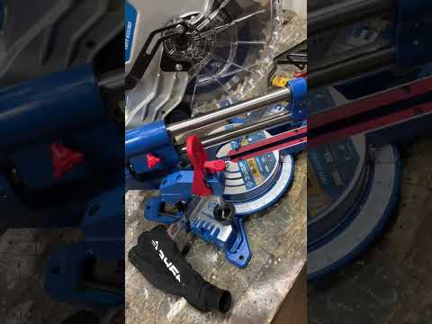 Видео: Торцовочная пила зубр ппт 255, мини обзор 