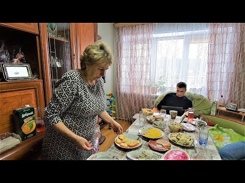 Видео: Собрались в кругу семьи/ Накрываем на стол и поминаем д.Сашу