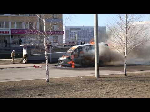 Видео: 14:50 12-04-2014 Набережные Челны 37 комплекс горит газель