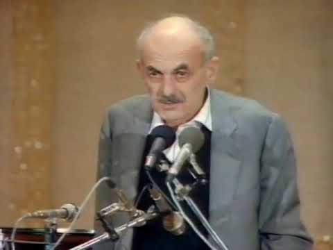 Видео: Булат Окуджава "Старый пиджак" 1992 год