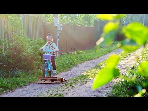 Видео: ВЛОГ Новая прическа | Прыжки с трамплина велосипеде | Перестановка 11.06.2017