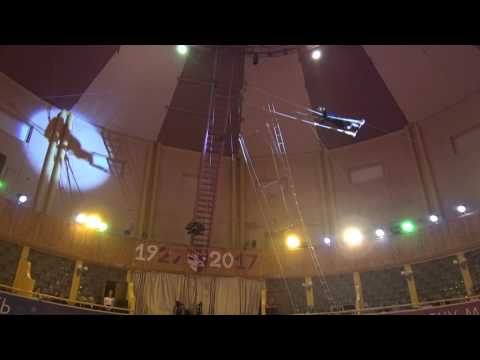 Видео: Юлия Безрукова – гимнастка на трапеции преп. Кердиваров С.А